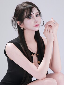 立華 らん（UNJOUR）